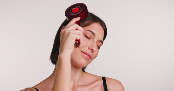 HaarVital - Innovative Haarbürste für gesundes Haar + Gratis Make-up-Bag